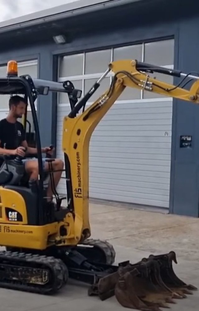 CATERPILLAR 301.7D CR